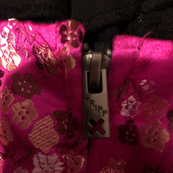 TRIPP NYC Black and Pink Floral Corset Top in size Large - Picture 8 of 10